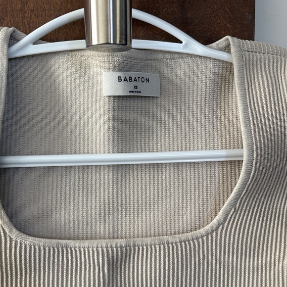 Aritzia Cream Ribbed Crop Top - Picture 2 of 5